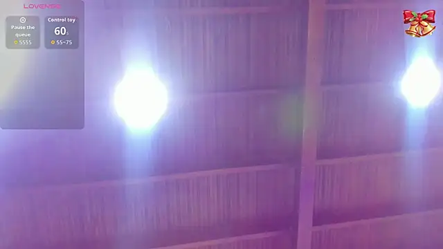 Camila  Gomez online show from December 18, 2025, 12:31 pm