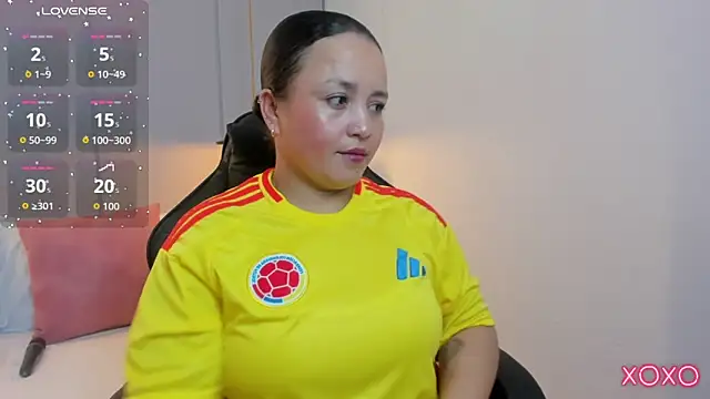 Snapshot of linda_rios_ chatting on June 17, 2026, 8:30 pm linda rios online show from June 17, 2026, 8:30 pm