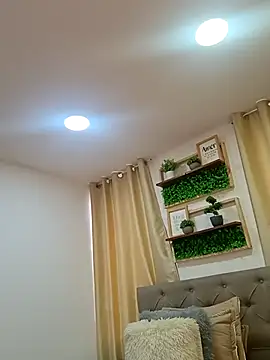 Snapshot of sasi_luna chatting on November 25, 2025, 1:44 pm sasi luna online show from November 25, 2025, 1:44 pm