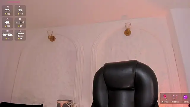 Snapshot of MiaFarrell_ chatting on July 28, 2026, 7:39 pm MiaFarrell online show from July 28, 2026, 7:39 pm