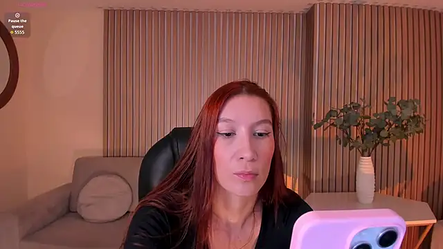 Snapshot of MiaFarrell_ chatting on June 8, 2026, 4:18 pm MiaFarrell online show from June 8, 2026, 4:18 pm