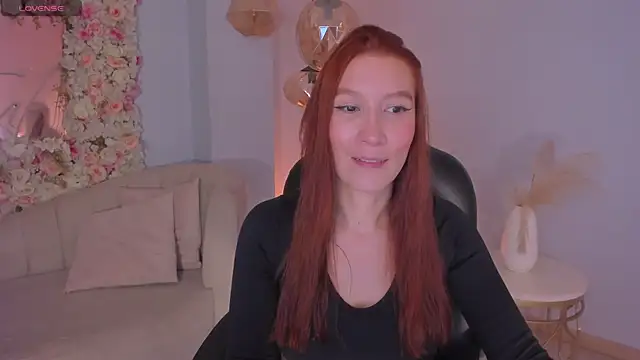Snapshot of MiaFarrell_ chatting on May 11, 2026, 5:21 pm MiaFarrell online show from May 11, 2026, 5:21 pm