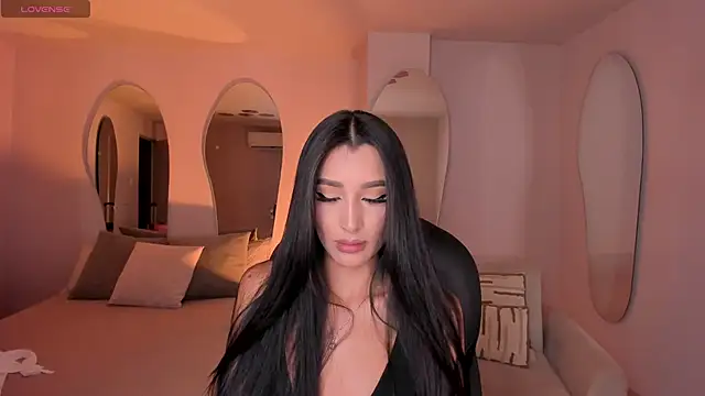 Snapshot of BellaCarteer_ chatting on June 16, 2026, 5:35 pm BellaCarteer online show from June 16, 2026, 5:35 pm
