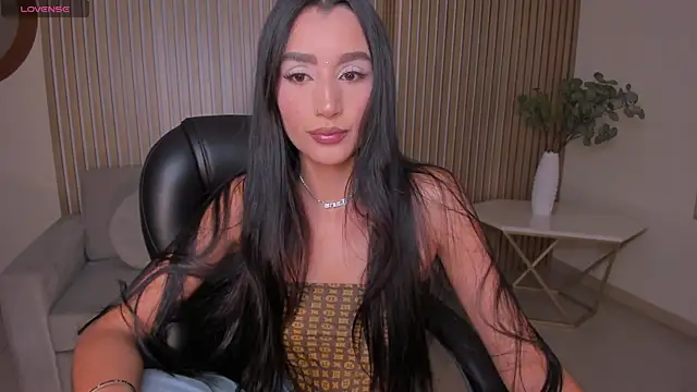 Snapshot of BellaCarteer_ chatting on May 15, 2026, 8:40 pm BellaCarteer online show from May 15, 2026, 8:40 pm