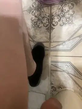 HoneyCoconuts online show from March 20, 2025, 8:42 am