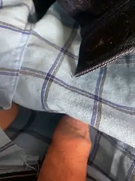 HoneyCoconuts online show from March 6, 2025, 11:36 am