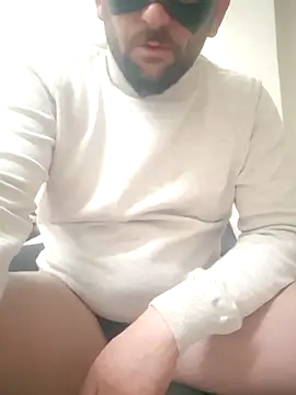 Snapshot of mertBy chatting on March 22, 2026, 5:03 pm mertBy online show from March 22, 2026, 5:03 pm