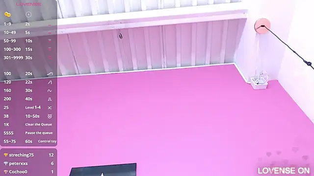 Snapshot of kinkyandsavage chatting on March 14, 2025, 7:23 pm kinkyandsavage online show from March 14, 2025, 7:23 pm