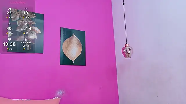 Snapshot of kinkyandsavage chatting on October 3, 2025, 12:50 pm kinkyandsavage online show from October 3, 2025, 12:50 pm