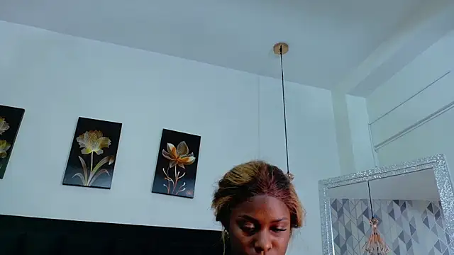 Snapshot of kinkyandsavage chatting on November 8, 2025, 6:11 pm kinkyandsavage online show from November 8, 2025, 6:11 pm