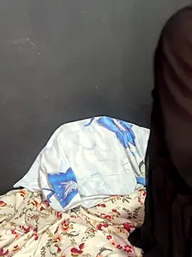 Snapshot of imsuziblack chatting on December 2, 2025, 12:40 pm imsuziblack online show from December 2, 2025, 12:40 pm