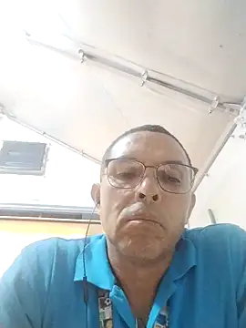 Snapshot of Alex011277 chatting on November 16, 2025, 7:51 pm Alex011277 online show from November 16, 2025, 7:51 pm