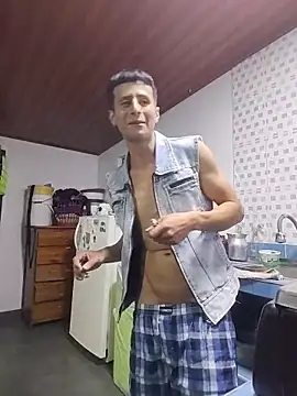 Snapshot of 1418edwar chatting on February 9, 2026, 11:47 pm 1418edwar online show from February 9, 2026, 11:47 pm