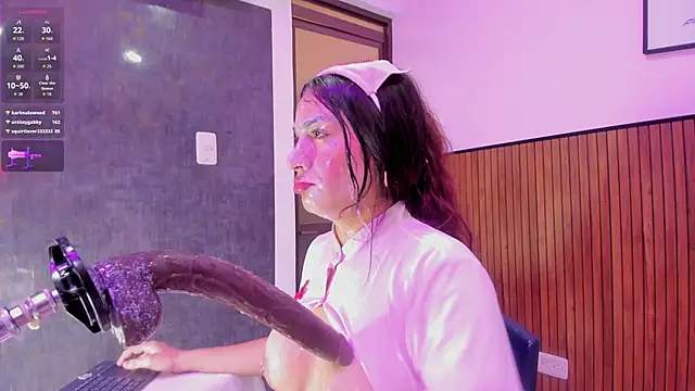 Snapshot of violett_collins_ chatting on February 20, 2026, 6:26 am violett collins online show from February 20, 2026, 6:26 am