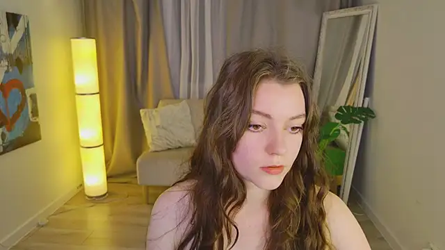Lana  Cute  online show from June 10, 2026, 2:51 pm