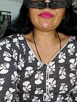 Snapshot of sexy_bhabhi69 chatting on March 17, 2026, 5:05 pm sexy bhabhi69 online show from March 17, 2026, 5:05 pm