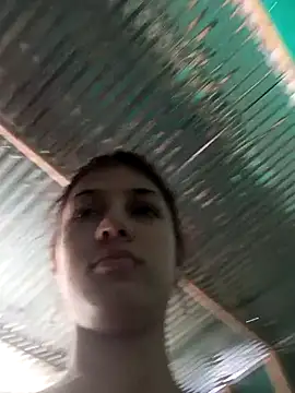 thamygomezz online show from October 2, 2025, 3:15 pm