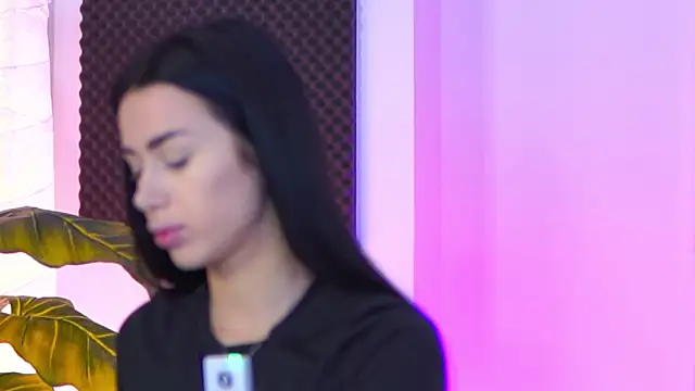 Jenna Day online show from November 11, 2025, 9:59 am