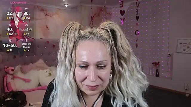Penelope Pinky online show from February 19, 2025, 5:38 pm