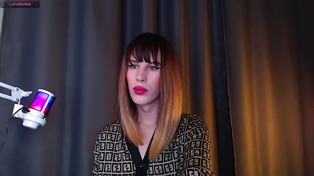 Snapshot of Cassie_Bae chatting on March 14, 2025, 9:10 pm Cassie Bae online show from March 14, 2025, 9:10 pm