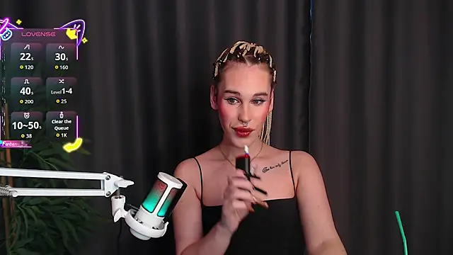 Cassie Bae online show from December 17, 2025, 11:26 am