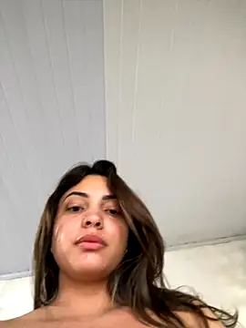 Snapshot of Nicollygriu chatting on October 9, 2025, 2:17 pm Nicollygriu online show from October 9, 2025, 2:17 pm