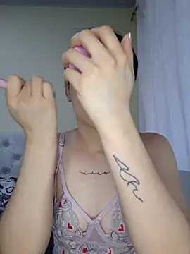 Snapshot of franchezkavegaaa chatting on October 15, 2025, 12:02 pm franchezkavegaaa online show from October 15, 2025, 12:02 pm