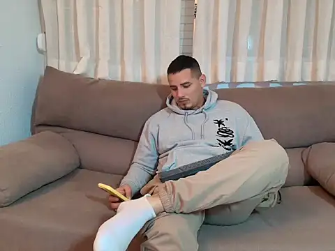 Snapshot of Geishastudios chatting on November 12, 2025, 9:18 pm Geishastudios online show from November 12, 2025, 9:18 pm