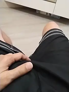 Snapshot of Dannydy2015 chatting on October 8, 2025, 5:13 pm Dannydy2015 online show from October 8, 2025, 5:13 pm