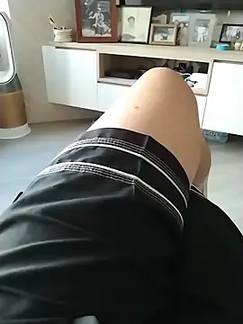 Snapshot of Dannydy2015 chatting on December 15, 2025, 2:39 am Dannydy2015 online show from December 15, 2025, 2:39 am