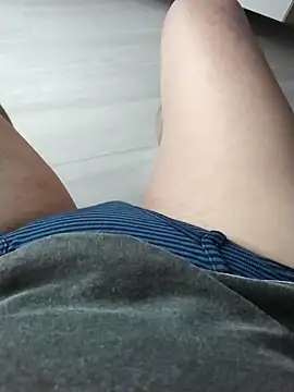 Snapshot of Dannydy2015 chatting on November 13, 2025, 1:42 am Dannydy2015 online show from November 13, 2025, 1:42 am