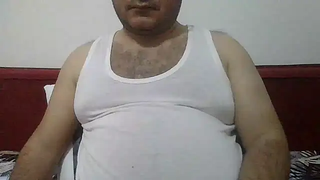 Snapshot of UrfavSlaveBitch chatting on April 16, 2026, 10:23 pm UrfavSlaveBitch online show from April 16, 2026, 10:23 pm