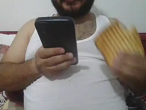 Snapshot of UrfavSlaveBitch chatting on June 2, 2026, 5:24 pm UrfavSlaveBitch online show from June 2, 2026, 5:24 pm