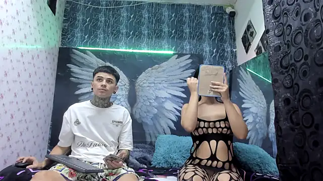 exotic hot couple online show from March 15, 2026, 10:50 pm