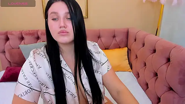 Snapshot of Kassandra__grey chatting on February 7, 2025, 7:07 am Kassandra grey online show from February 7, 2025, 7:07 am