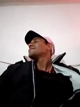 Snapshot of NewBe9D9 chatting on March 7, 2025, 2:36 am NewBe9D9 online show from March 7, 2025, 2:36 am