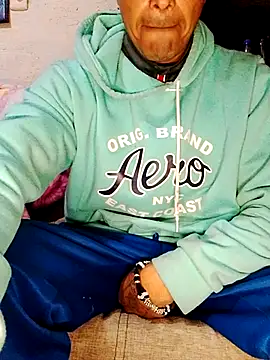 Snapshot of NewBe9D9 chatting on November 26, 2025, 9:20 am NewBe9D9 online show from November 26, 2025, 9:20 am