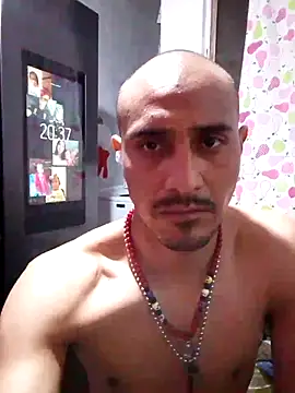 Snapshot of NewBe9D9 chatting on March 14, 2025, 8:42 am NewBe9D9 online show from March 14, 2025, 8:42 am