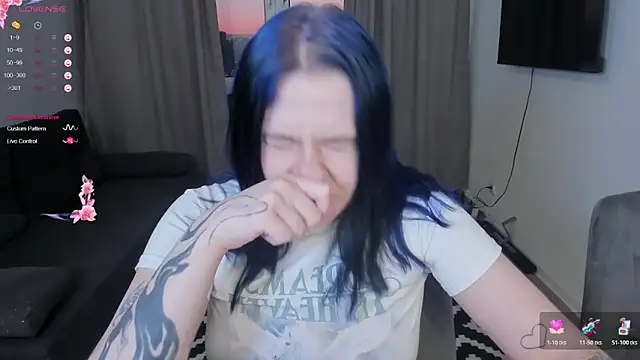 tender kiitty online show from February 15, 2026, 3:22 pm