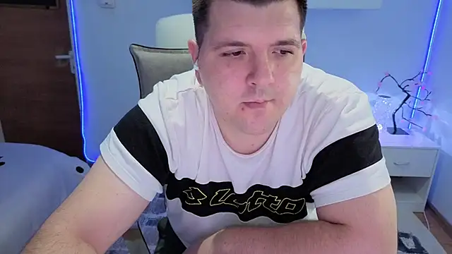 Snapshot of JasonJacks chatting on July 28, 2026, 6:43 am JasonJacks online show from July 28, 2026, 6:43 am