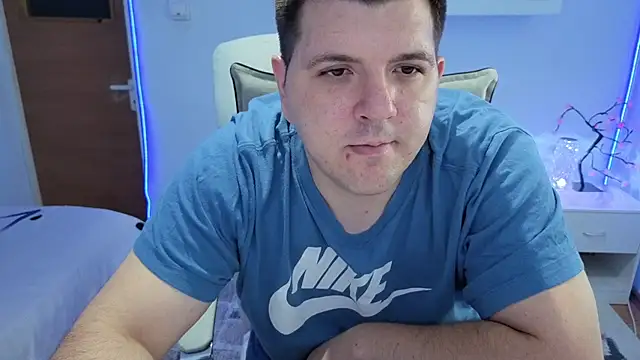 Snapshot of JasonJacks chatting on August 3, 2026, 6:32 am JasonJacks online show from August 3, 2026, 6:32 am