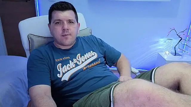 Snapshot of JasonJacks chatting on July 3, 2026, 6:36 pm JasonJacks online show from July 3, 2026, 6:36 pm