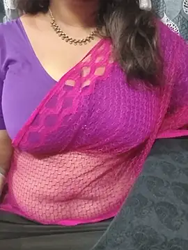 Snapshot of Tamilsathya2024 chatting on May 21, 2026, 1:52 pm Tamilsathya2024 online show from May 21, 2026, 1:52 pm