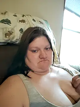 chrissybear84 online show from October 16, 2025, 8:39 pm