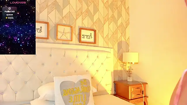 rebeca watsson online show from March 11, 2026, 11:26 am