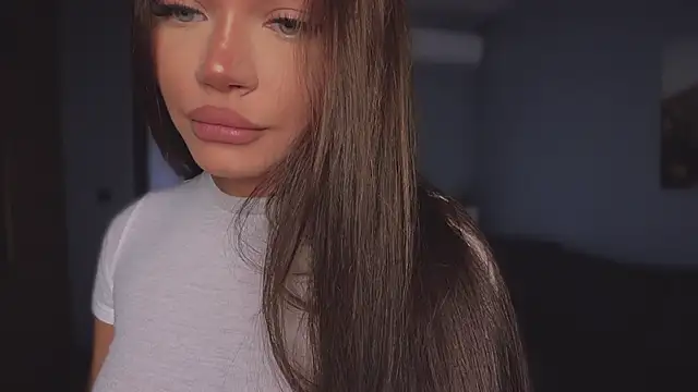 Viktoria www online show from May 8, 2026, 3:49 pm