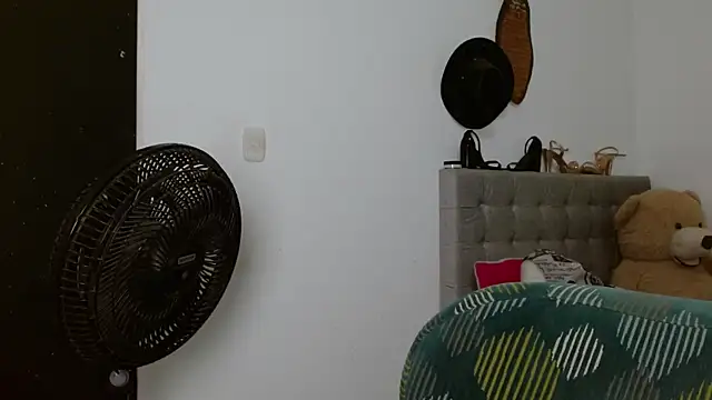 Sexy Lia  online show from May 5, 2026, 4:48 am