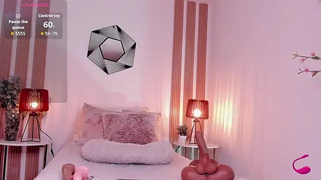 Snapshot of bella_arias chatting on November 17, 2025, 8:13 pm bella arias online show from November 17, 2025, 8:13 pm