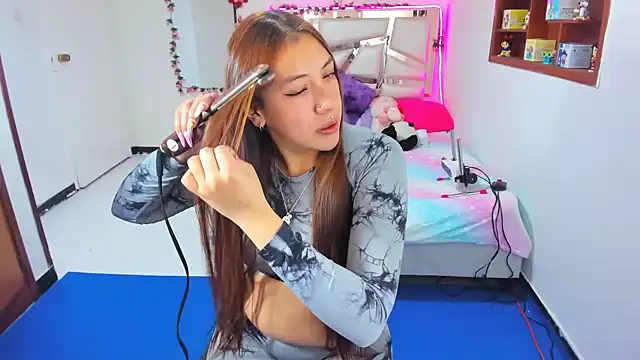 Snapshot of perlabeautiful chatting on October 9, 2025, 5:02 pm perlabeautiful online show from October 9, 2025, 5:02 pm