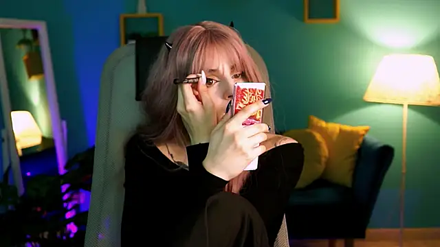 Snapshot of JadeCastle_ chatting on March 19, 2025, 2:16 am JadeCastle online show from March 19, 2025, 2:16 am